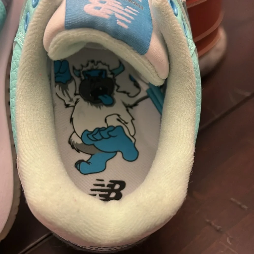 New Balance 574 KL574FYP Frozen Shoes Sneakers new Youth Girls Size 13